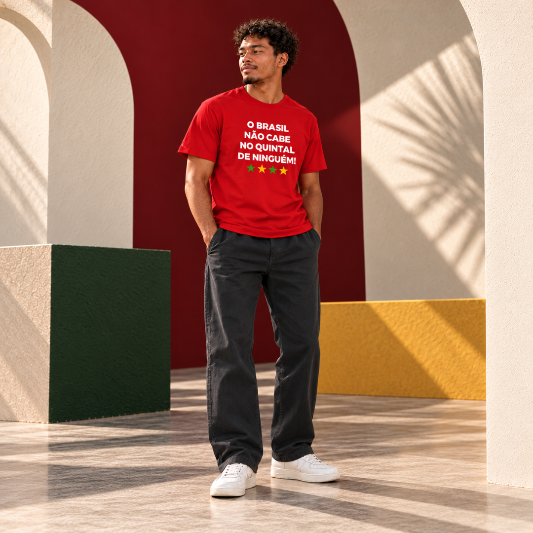 Brasil Não Cabe no Quintal Unisex T-Shirt