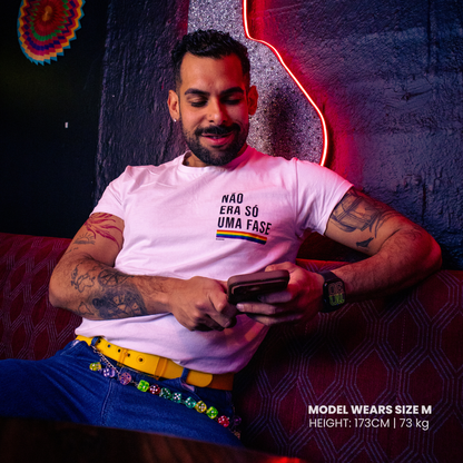 Não Era Só Uma Fase Basic White/Black Unisex T-shirt