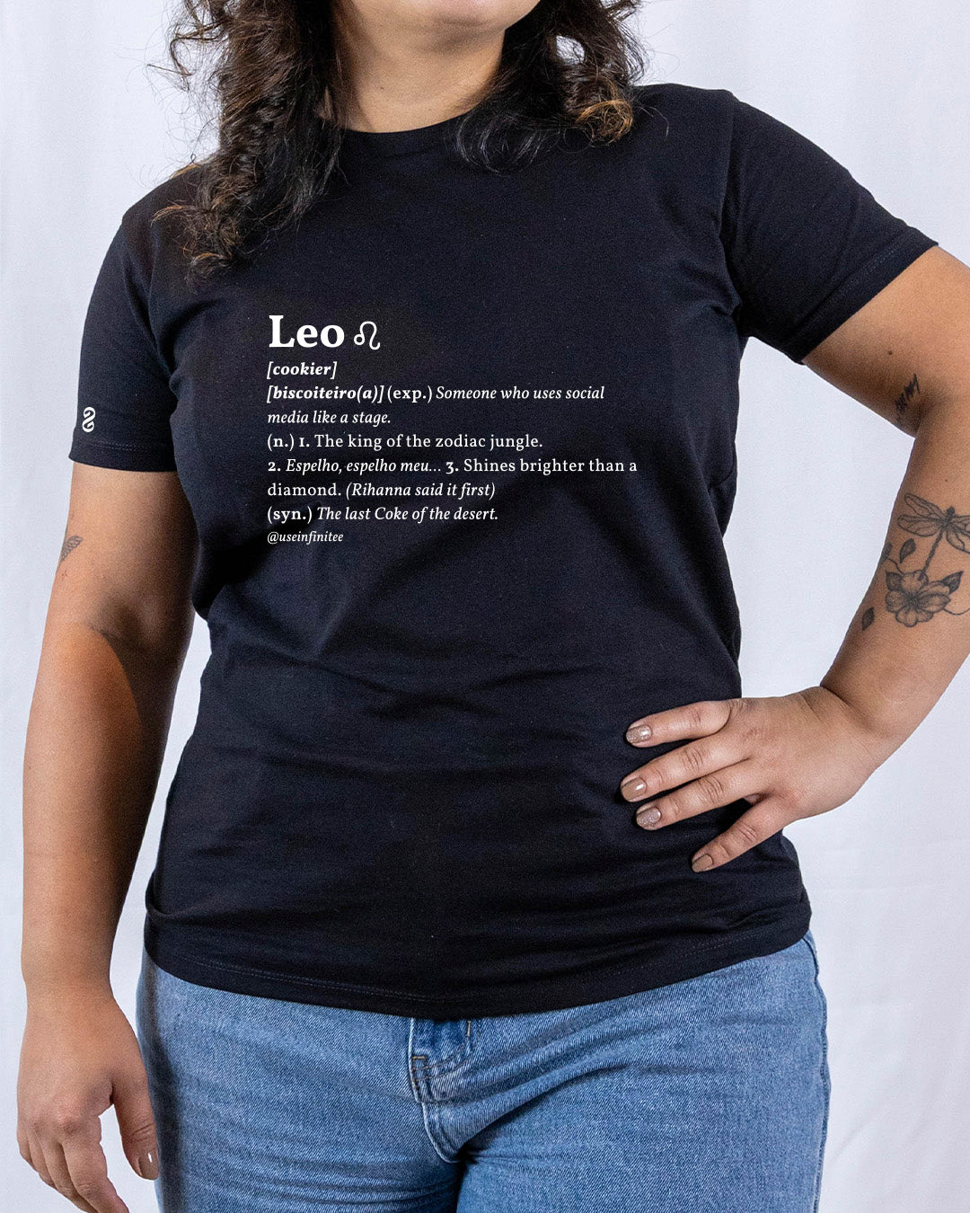 Leo Basic White/Black Unisex T-shirt
